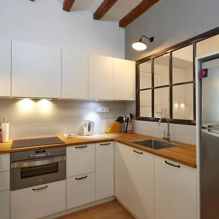Beautiful In C/sepulveda Apartment